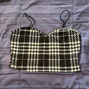 Stylish Black and White Plaid Women's Crop Top